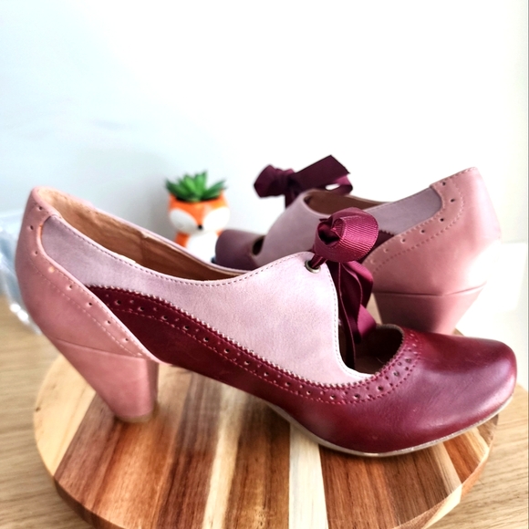chelsea crew Shoes - Size 10W Chelsea Crew Monroe (Never Worn)